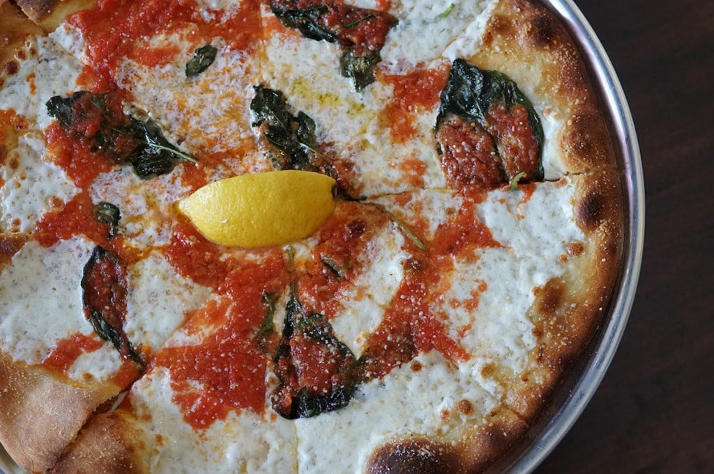 little g cafe Margherita pizza