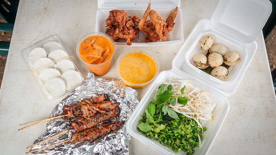 Pearl City Thai street food Buddhist temple