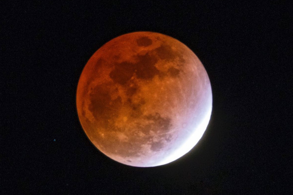 Blood Moon Lunar Eclipse Crop Pc Aaron K Yoshino
